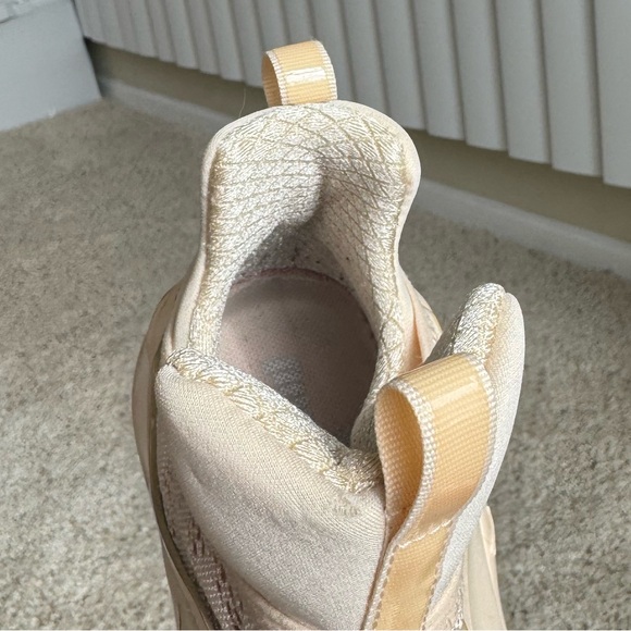 Puma Fierce KRM Womens Cream Textile
Slip On Cross Training Shoes Size 8 - Picture 12 of 14